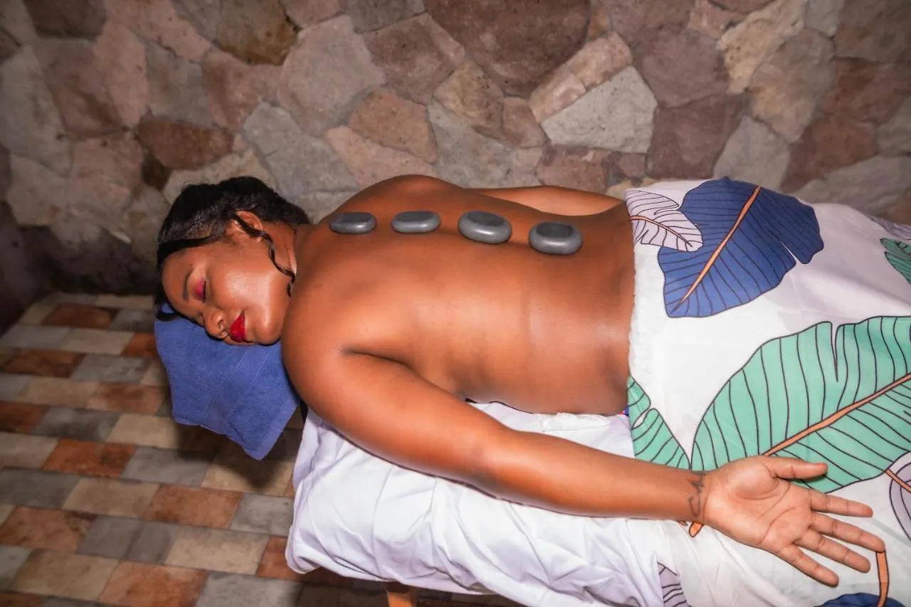 Topaz Apartment Villa - Piton View Soufriere Guest house